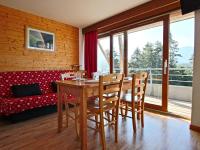 Appartement à Chamrousse 1700, belle exposition, proche supérette et pistes - FR-1-549-1 - B&B