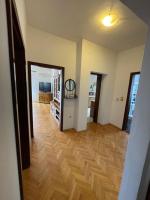 Appartamento con 3 Camere da Letto