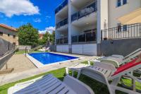 Apartments in Crikvenica 5648 - Bed and Breakfast Crikvenica