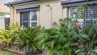 Beachside 24 - Pet Friendly Holiday Home - Holiday Yamba - B&B Yamba