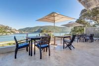 B&B Knysna - Amanzi Island Boutique Hotel - Bed and Breakfast Knysna