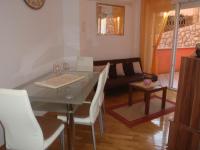 Apartamento de 2 dormitorios con terraza
