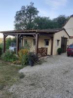 Gîte Les 2 Ponts, studio superbe vue sur la Dordogne - B&B Trémolat