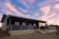 Luxury Villa in Golden Circle with hot tub - B&B Selfoss