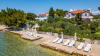 Apartments La Mirage - Bed and Breakfast Pirovac