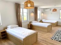 Vierbettzimmer mit eigenem Bad