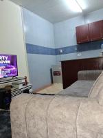 Private bedroom in a shared apartment with the host Susan - Bed and Breakfast Mombassa
