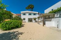 Spacious Home Garden & Cinema Costa da Caparica | By Airnest - Ferienwohnung Charneca de Caparica