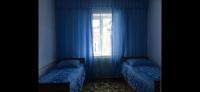 Chambre Lits Jumeaux avec Salle de Bains Commune