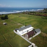 Pebble Beach Bungalow in Medewi Yeh Sumbul, Bali - B&B Banjar Yehsatang
