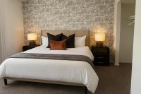 Modern Downtown 1BR Stay in Downtown Royal Oak - B&B Royal Oak