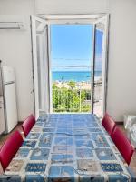 Conero-Alba al Mare-Bilocali Adiacenti e V i s t a Mare - B&B Porto Potenza Picena