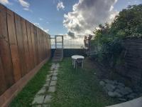 Muriavai Beach - B&B