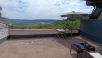 BelaVista'nBed - Peaceful Studio with private Terrace and Amazing Mosel Valley Views - B&B Ürzig