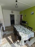 Tulipe, appartement 5 personnes, entre Sancy et Volcans d'Auvergne - B&B Orcival