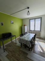 Tulipe, appartement 5 personnes, entre Sancy et Volcans d'Auvergne - B&B Orcival