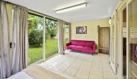 King Bed, Walk To Beenleigh Village & Marketplace Bedroom2 - Chambres d'hôtes Benalla