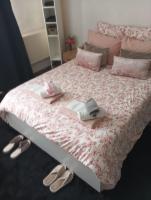 flowers room au coeur de saint Ouen parking gratuit - Bed and Breakfast Saint-Ouen