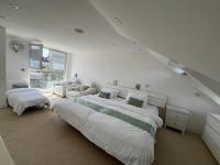4 to 5 Bedroom beautiful holiday home London sleeps 9-central Links - B&B Londra