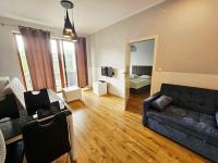 FIRST -- Green Żoliborz Apartment 4 - B&B Warsaw