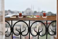 Historical Flat Unique Terrace AC in Beyoğlu Galata - B&B Istanbul