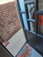 Flower Lane Guesthouse - B&B