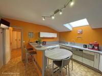 Maison de charme en granit avec jardin clos, tout inclus, près de Domfront - FR-1-497-190 - Chambres d'hôtes Saint-Mars-d'Égrenne