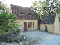 Maison isolée avec jardin à 1 km du centre de Sarlat, idéal pour visites et activités de plein air - FR-1-616-340 - B&B