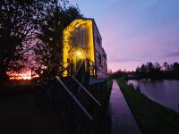 Domek w drzewach Ostoja - B&B Krzesimów