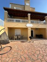 Villa Avra Arillas sunsets and large pool - B&B Arillas