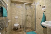 Zweibettzimmer mit Bad