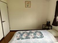 Standard Twin Room with Shared Bathroom