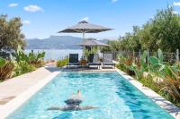 blue symphony suites and apartments - B&B Nikiana