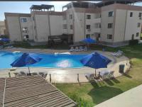 2 BRs Chalet in Helnan Resort with access to the sea and Pools - B&B Port Said