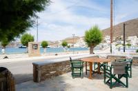 Luxury Central Beach House - B&B Kýthnos