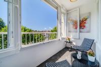 The Green Corner Apartment With Balcony - Happy Rentals - B&B Zagabria