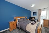 Luxury 2 Bedroom Harbour Apartment With Panoramic Ship Views - B&B Aberdeen