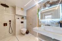 Appartamento con 1 Camera da Letto, Vista Mare e Balcone 