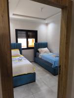 Appartamento con 2 Camere da Letto e Vista Piscina