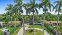 Luxury Miami Waterfront Retreat with Private Dock - Ferienwohnung Golden Glades