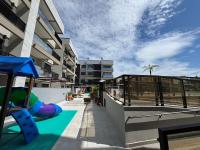 Apto em Home Club com vista para piscina - 550m do mar - B&B Governador Celso Ramos