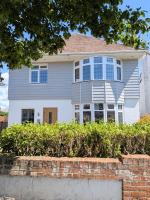 4-Bed Home, 5 min Walk to the Beach - B&B Southbourne