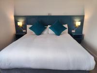 Aran View Holiday Homes - The Courtyard Suite - Cozy for two - B&B Doolin