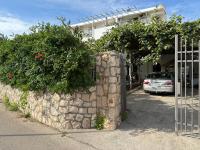 Stuart Žukotrlica - B&B Antivari