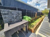 Serene Stay- Single Storey SemiD for group - Ferienwohnung Kuching