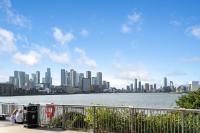 Luxury 2 BR Riverview Ensuite Flat in Greenwich Near O2&Excel - B&B London