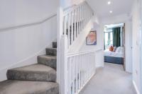 Stunning Manchester House by PureStay - 8 beds with Free Parking - Bed and Breakfast Manchester