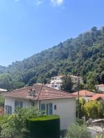 Haut de maison niçoise - Calme, Charme et Vu Dégagée sur les Collines - Chambres d'hôtes Nice