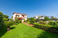 5' from the Sea, Villa with Large Garden and BBQ - B&B Quartu Sant'Elena