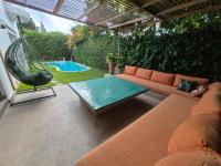 Beach Villa with Private Pool, Ideal for Families - B&B Casablanca